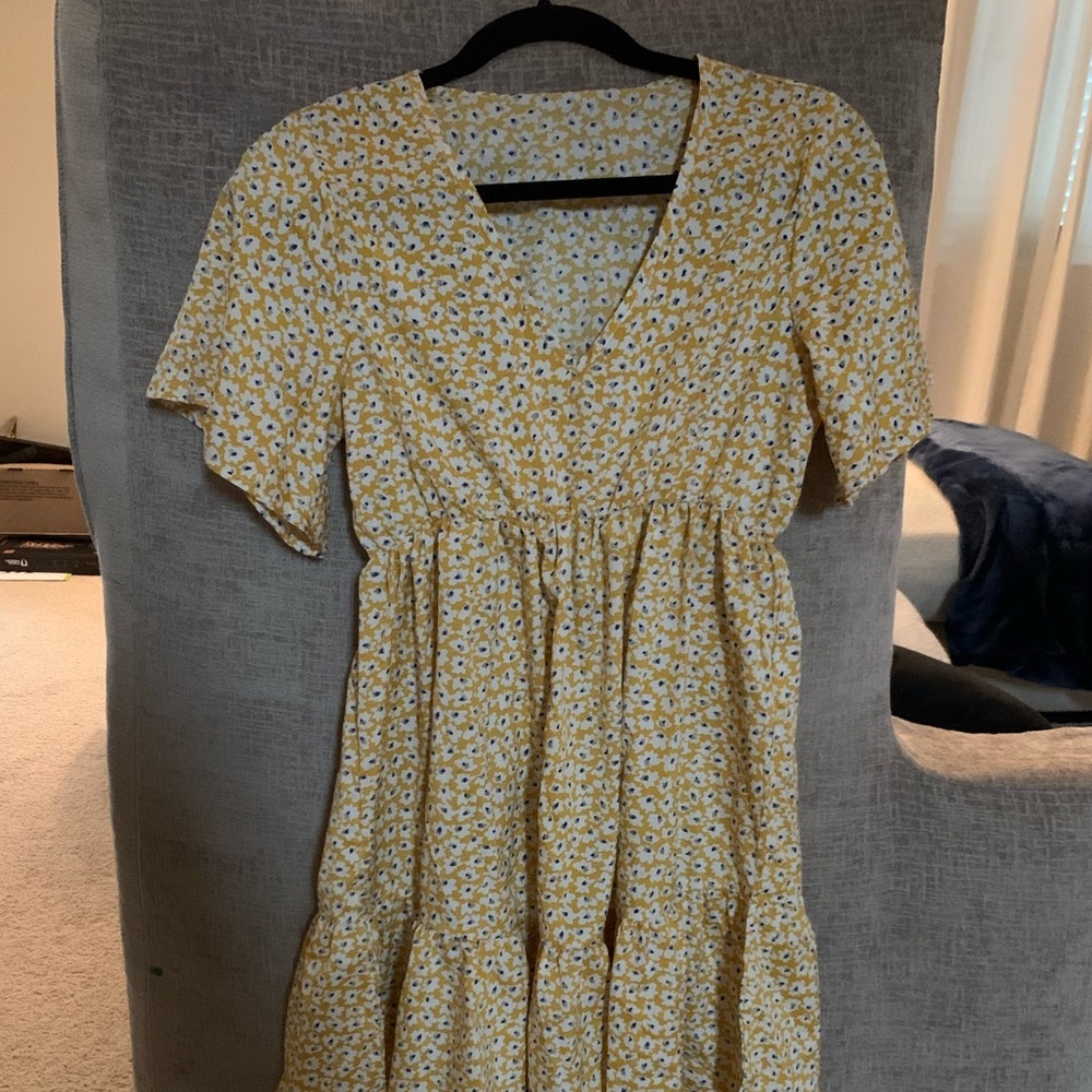 Floral Ruffle Dress - Picture 4 of 7